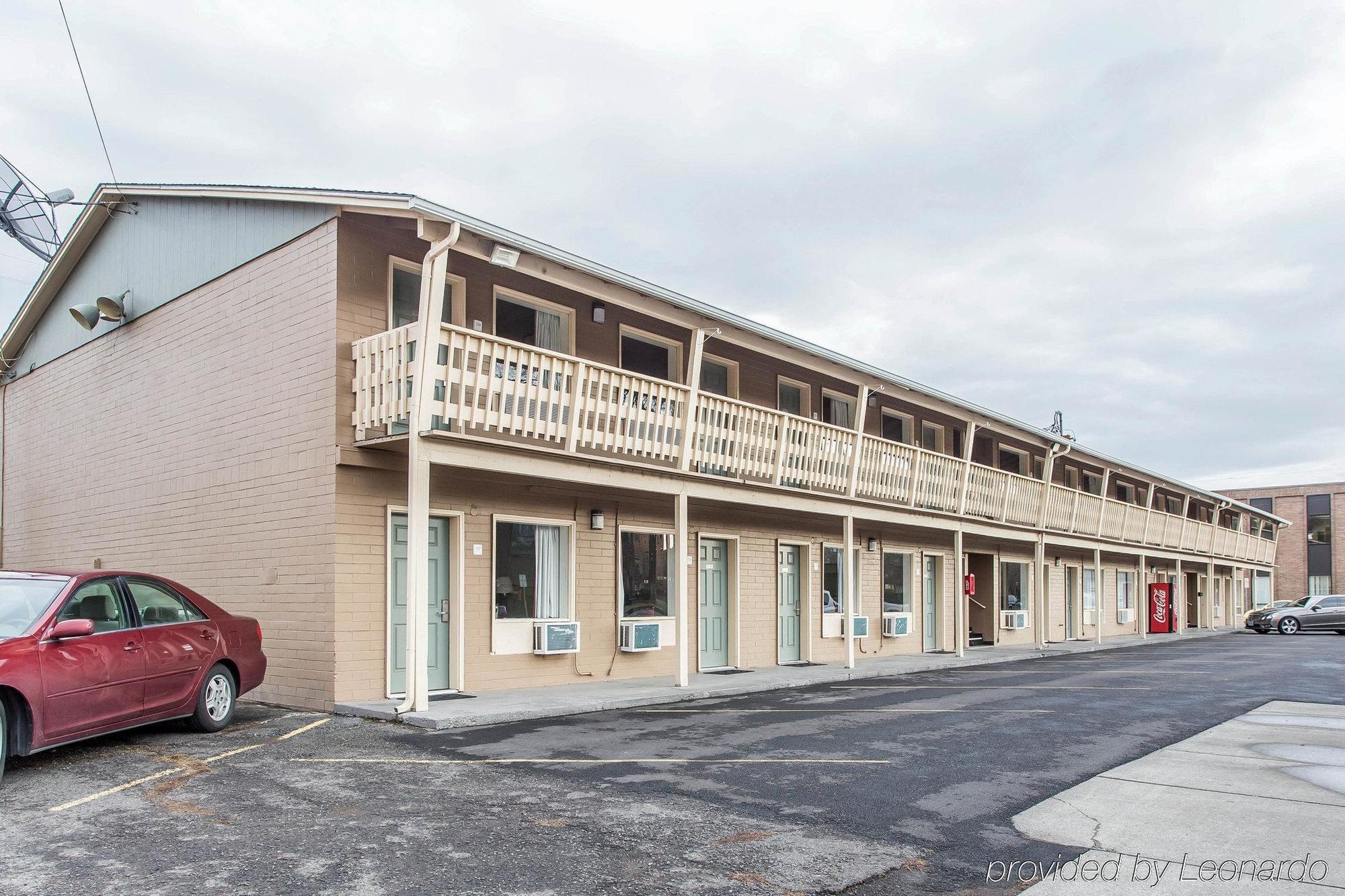 Oyo Hotel Pendleton Or Downtown Exterior photo